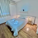 Loft In The Heart Of By Gms Apartment